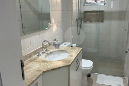 Casa à venda com 3 quartos, sendo 1 suíte, no condomínio Villas de São Francisco, São Paulo - SP