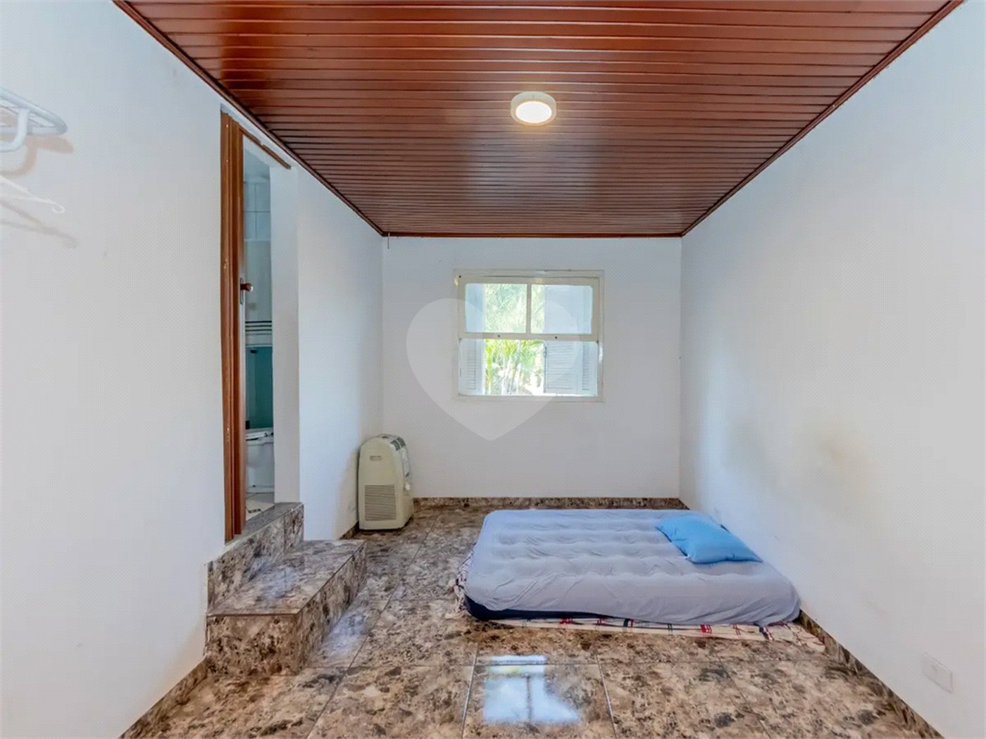 Casa à venda ou para alugar com 5 quartos, sendo 3 suítes, em Chácara Pavoeiro, Cotia, SP