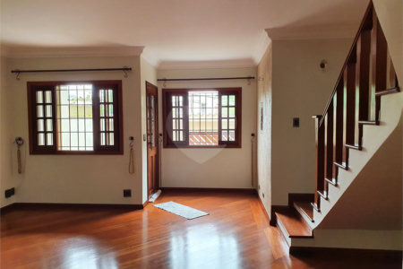 Sobrado à venda com 3 quartos, sendo 1 suíte, em Brooklin, São Paulo, SP