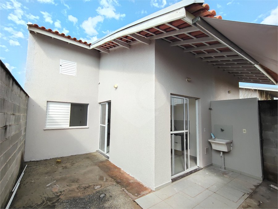 Casa à venda ou para alugar com 2 quartos no condomínio Villagio Allegro, Itapetininga - SP
