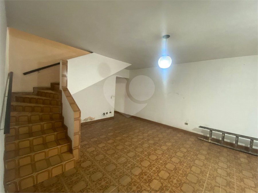 Sobrado à venda com 3 quartos em Bom Retiro, São Paulo, SP