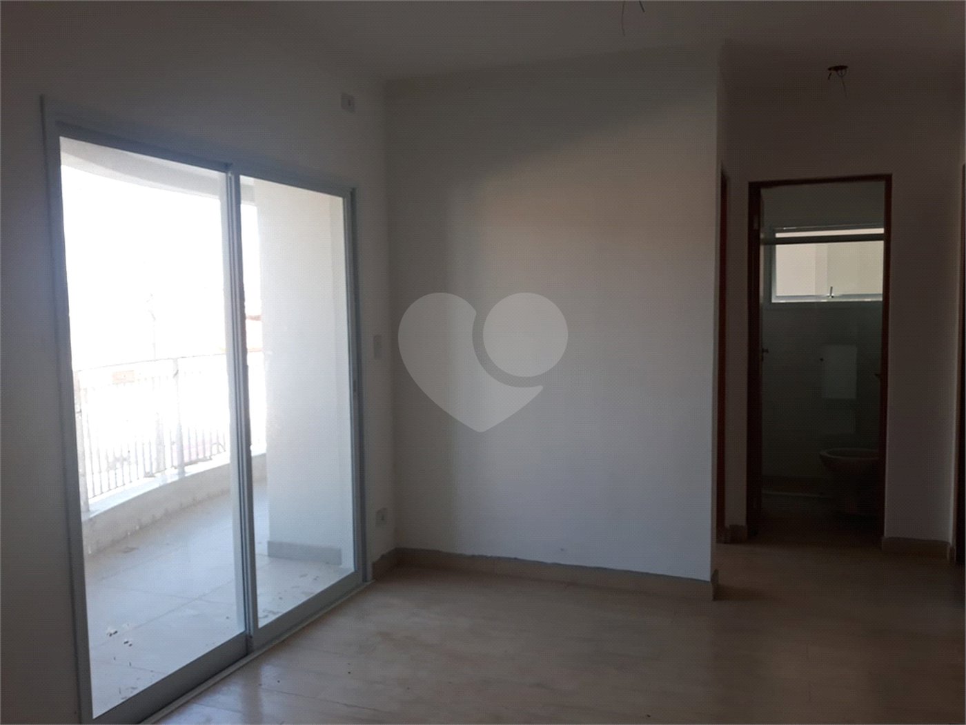 Apartamento à venda ou para alugar com 2 quartos, sendo 1 suíte,  em Jardim Flórida, São Roque, SP