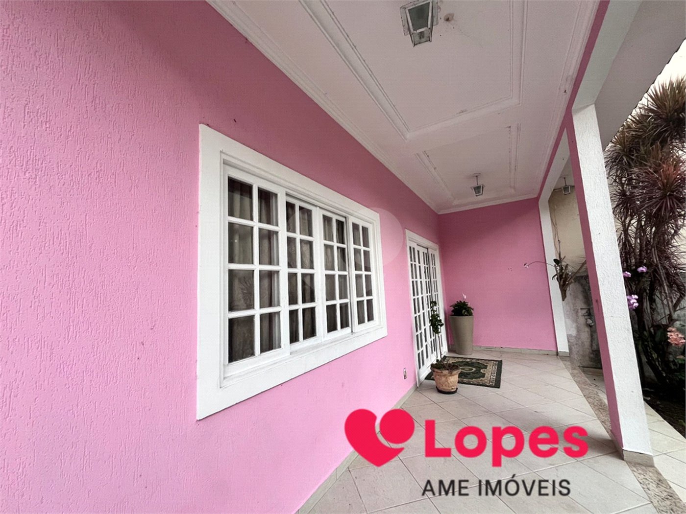 Casa à venda com 4 quartos, sendo 3 suítes, no condomínio Fazenda Cantagalo, Rio de Janeiro - RJ