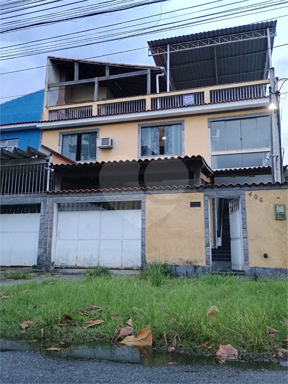 Casa à venda com 5 quartos, sendo 1 suíte, em Bangu, Rio de Janeiro, RJ