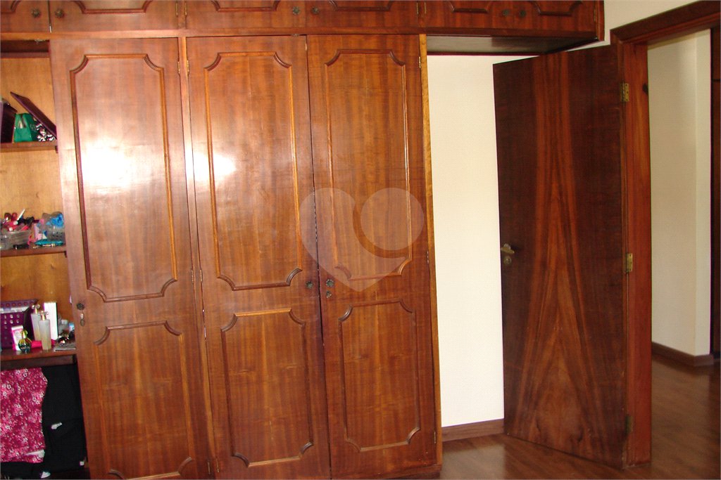 Casa à venda com 3 quartos, sendo 1 suíte, no condomínio Estância Marambaia, Vinhedo - SP