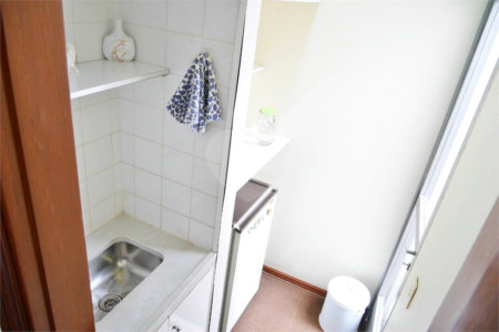 Casa à venda com 4 quartos, sendo 1 suíte,  em Jardim Guedala, São Paulo, SP