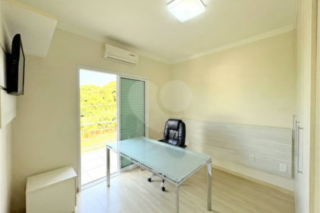 Casa à venda com 3 suítes em Parque Nova Suíça, Valinhos, SP