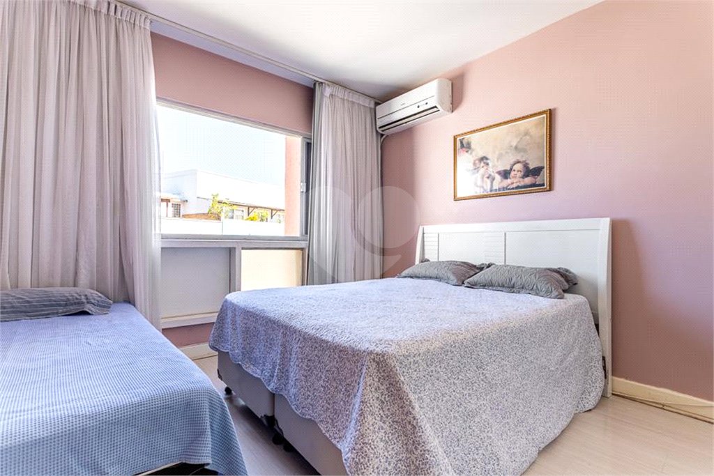 Apartamento à venda com 3 quartos, sendo 1 suíte, em Copacabana, Rio de Janeiro, RJ