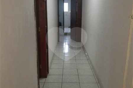 Sobrado à venda com 3 quartos, sendo 2 suítes,  em Jardim Marica, Mogi das Cruzes, SP