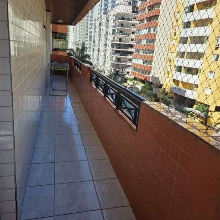 Apartamento à venda com 2 quartos, sendo 1 suíte,  em Canto do Forte, Praia Grande, SP