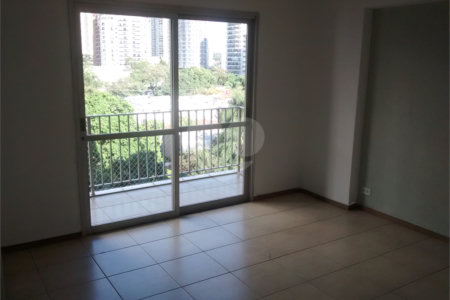 Apartamento à venda com 3 quartos, sendo 1 suíte,  em Cidade Monções, São Paulo, SP