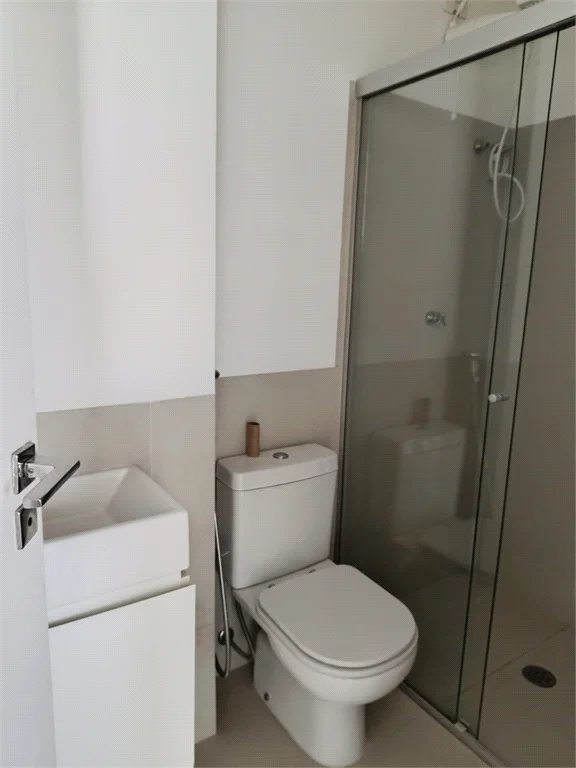 Apartamento à venda ou para alugar com 3 suítes em Pinheiros, São Paulo, SP