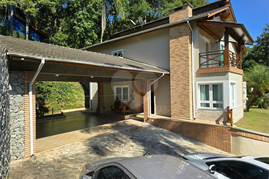 Casa à venda com 4 suítes no condomínio Associação Reserva das Hortênsias, Mairiporã - SP
