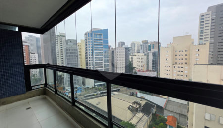 Apartamento à venda com 2 quartos, sendo 1 suíte,  em Vila Olímpia, São Paulo, SP