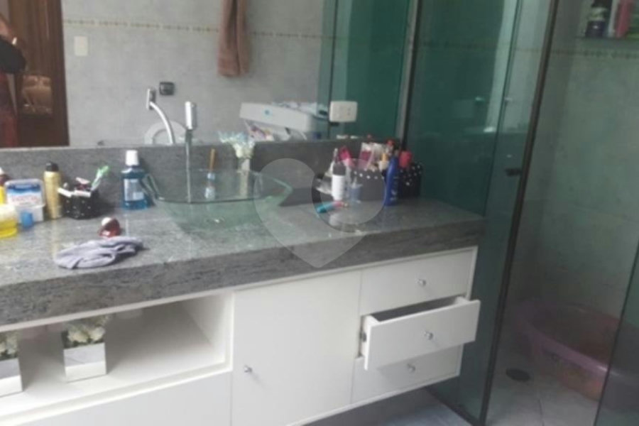 Sobrado à venda com 4 quartos, sendo 1 suíte, em Tremembé, São Paulo, SP