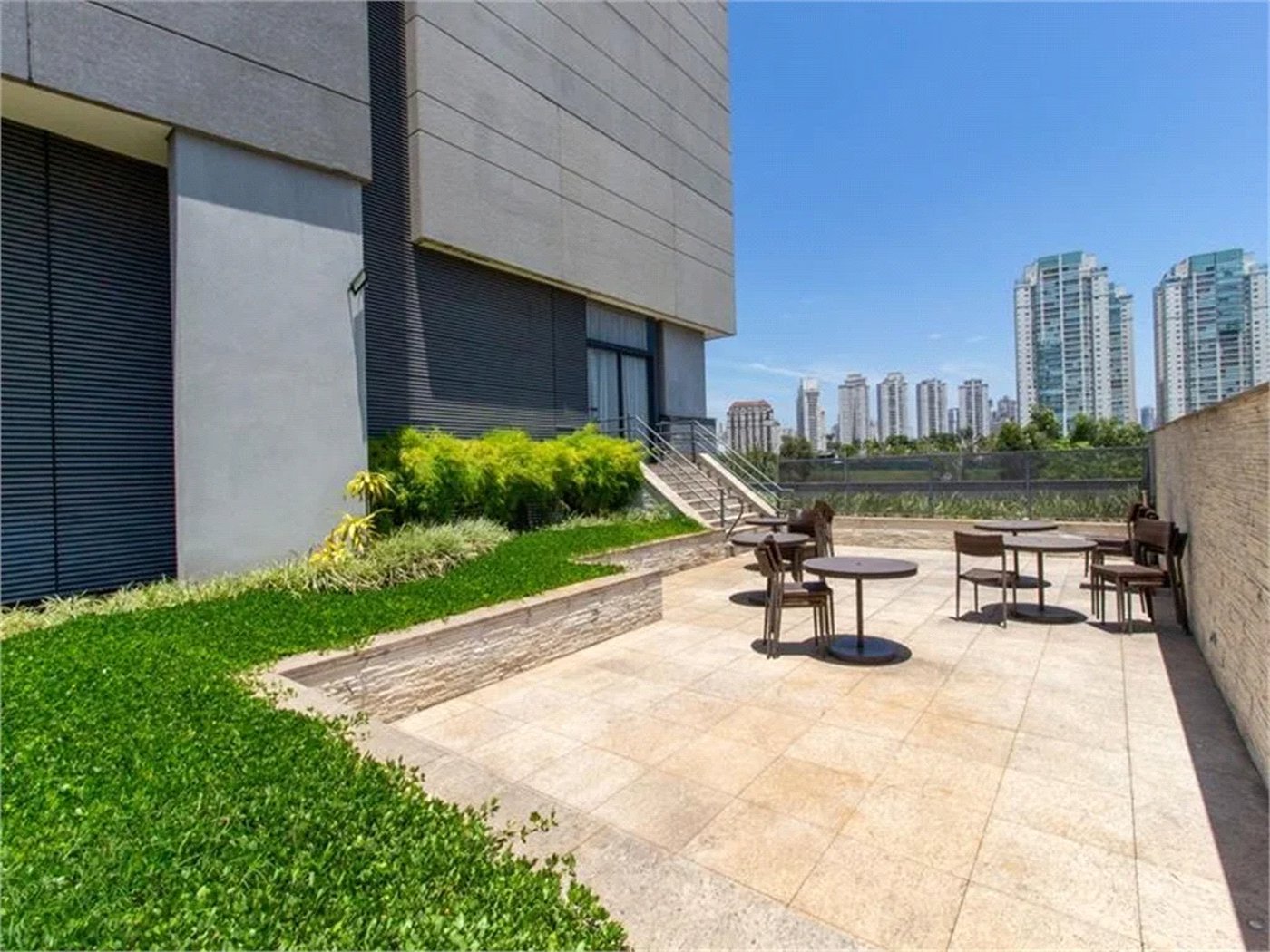 Apartamento à venda ou para alugar com 2 quartos, sendo 1 suíte,  em Água Branca, São Paulo, SP