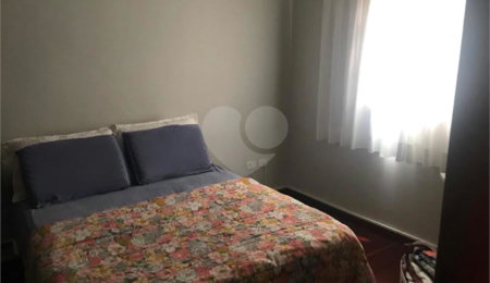 Casa à venda com 3 quartos, sendo 1 suíte,  no condomínio Morada de Itapuã, São Paulo - SP