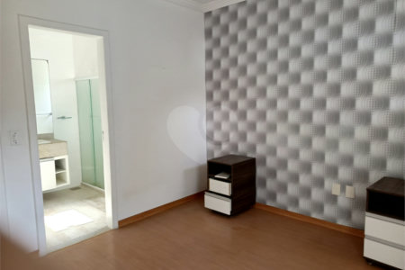 Casa à venda com 4 quartos, sendo 1 suíte, no condomínio Atlantico Sul, Rio de Janeiro - RJ