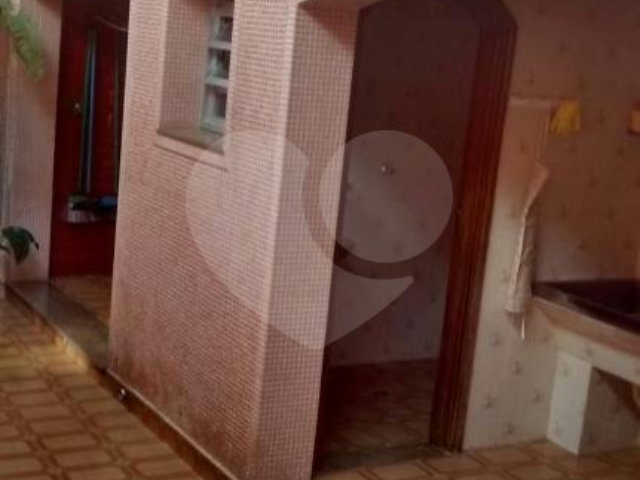 Casa à venda com 4 quartos, sendo 2 suítes,  em Vila Guilherme, São Paulo, SP