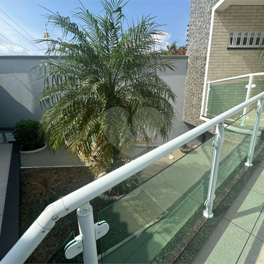 Sobrado à venda com 5 quartos, sendo 3 suítes, em Vila Nivi, São Paulo, SP