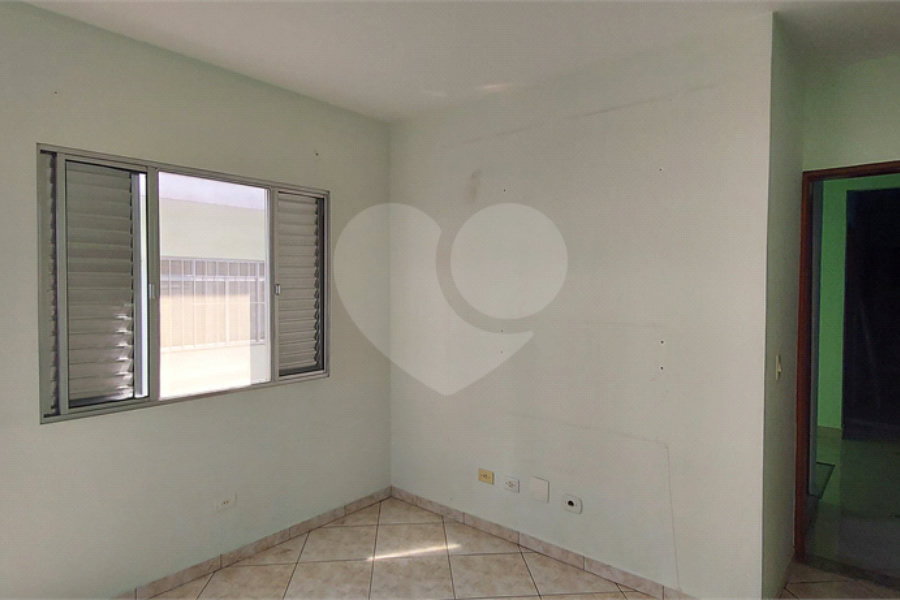 Sobrado à venda com 3 quartos, sendo 1 suíte, em Vila Sabrina, São Paulo, SP