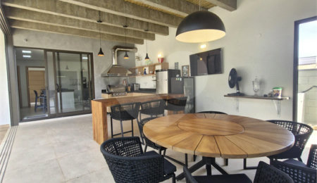 Casa à venda com 5 quartos, sendo 3 suítes,  no condomínio Residencial Terras de Vinhedo, Vinhedo - SP