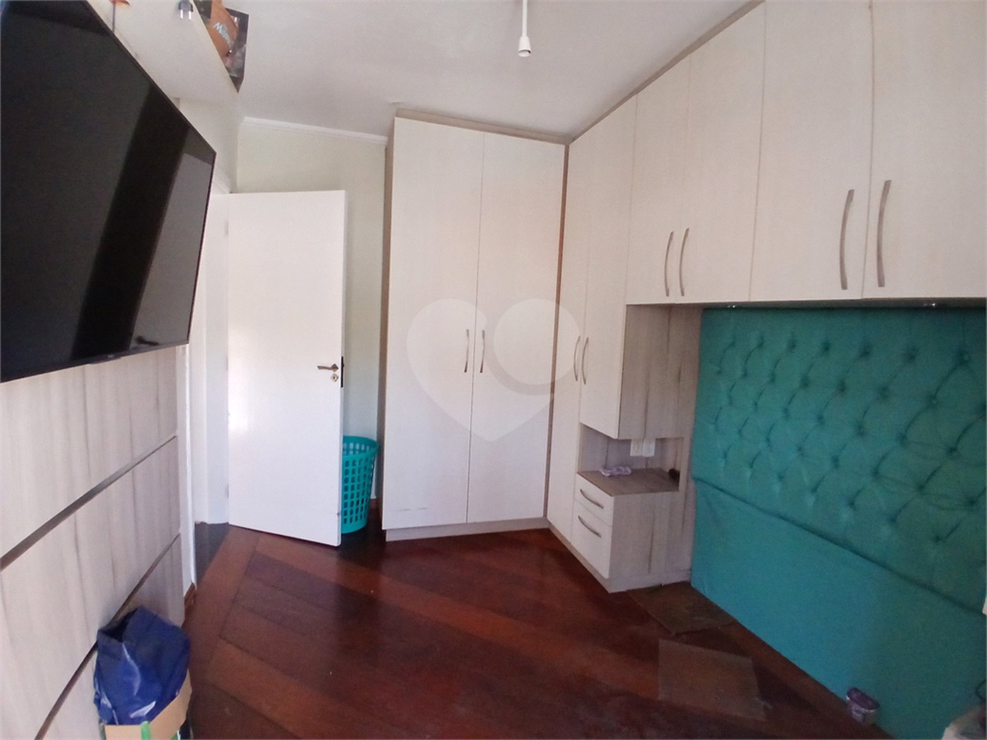 Sobrado à venda com 8 quartos, sendo 2 suítes, em Tremembé, São Paulo, SP