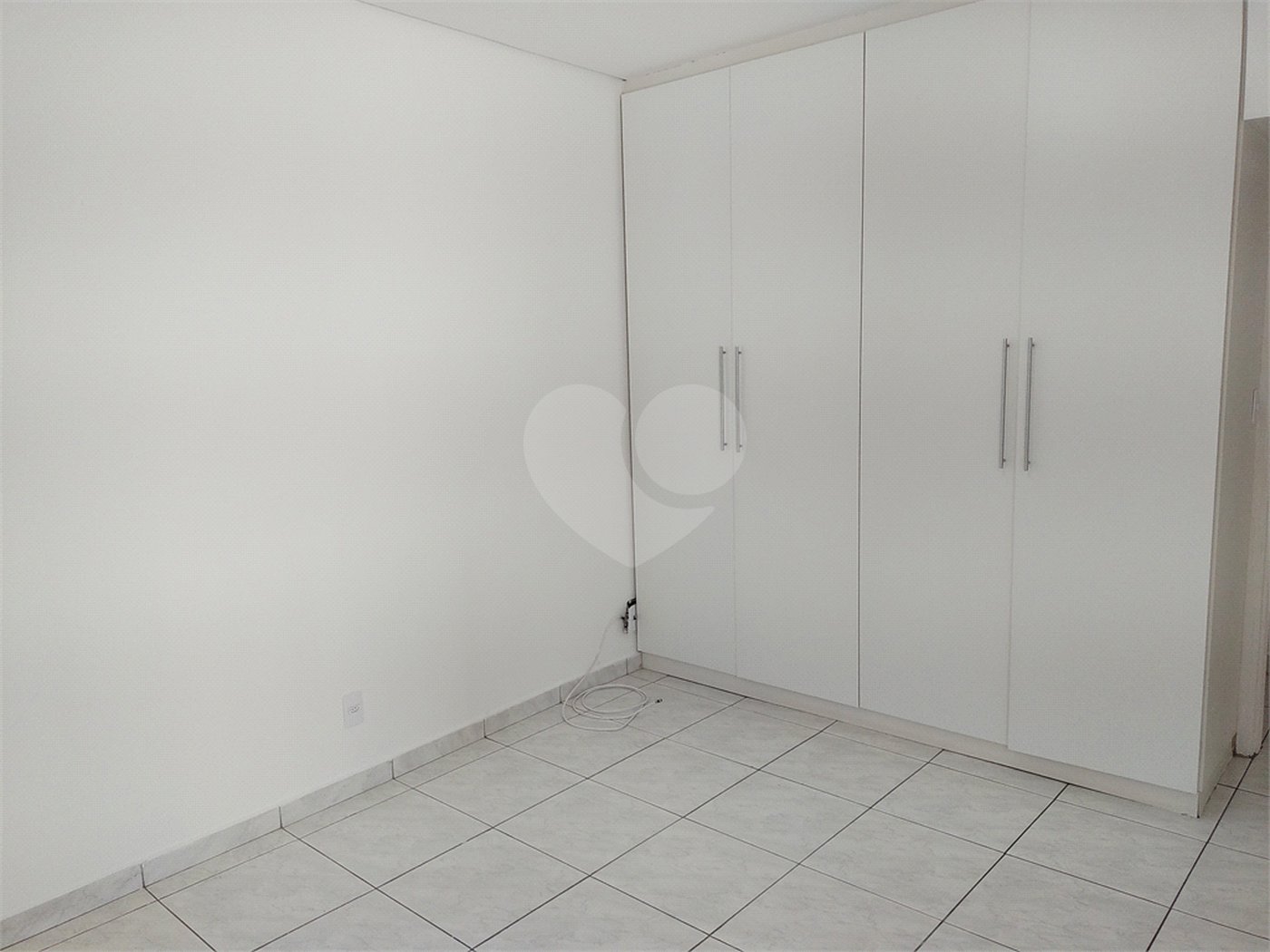 Casa à venda com 3 quartos, sendo 1 suíte,  em Vila Cordeiro, São Paulo, SP