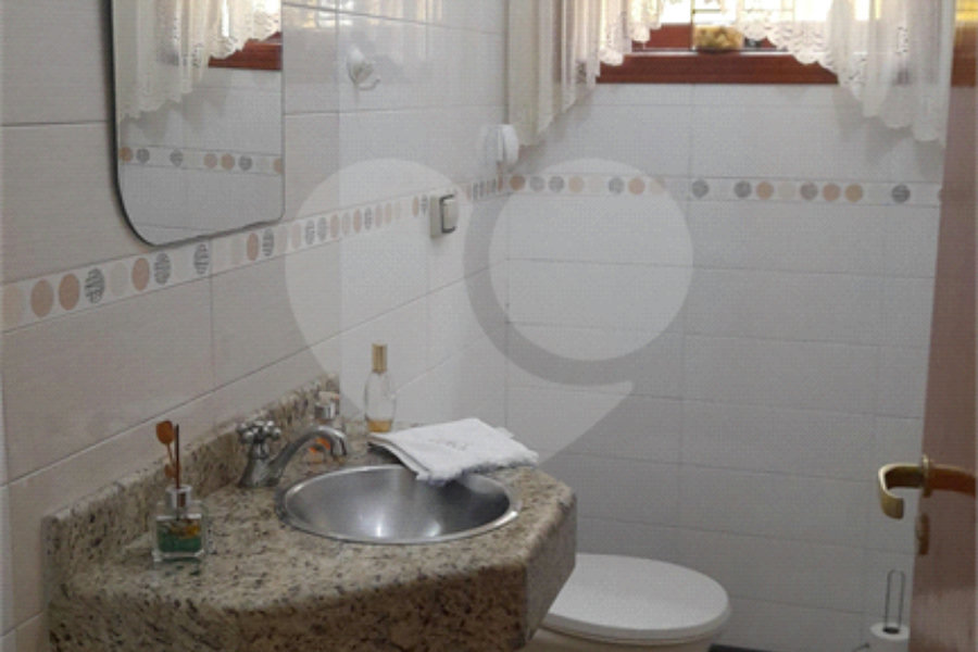 Sobrado à venda com 3 suítes em Tremembé, São Paulo, SP