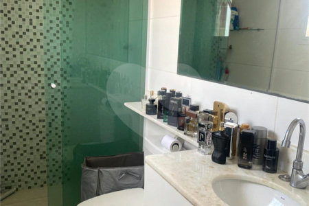 Casa à venda com 3 quartos, sendo 1 suíte,  no condomínio Vida Verde 1, Suzano - SP