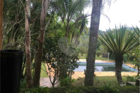 Sítio à venda com 5 quartos, sendo 4 suítes,  em Cocuera, Mogi das Cruzes, SP