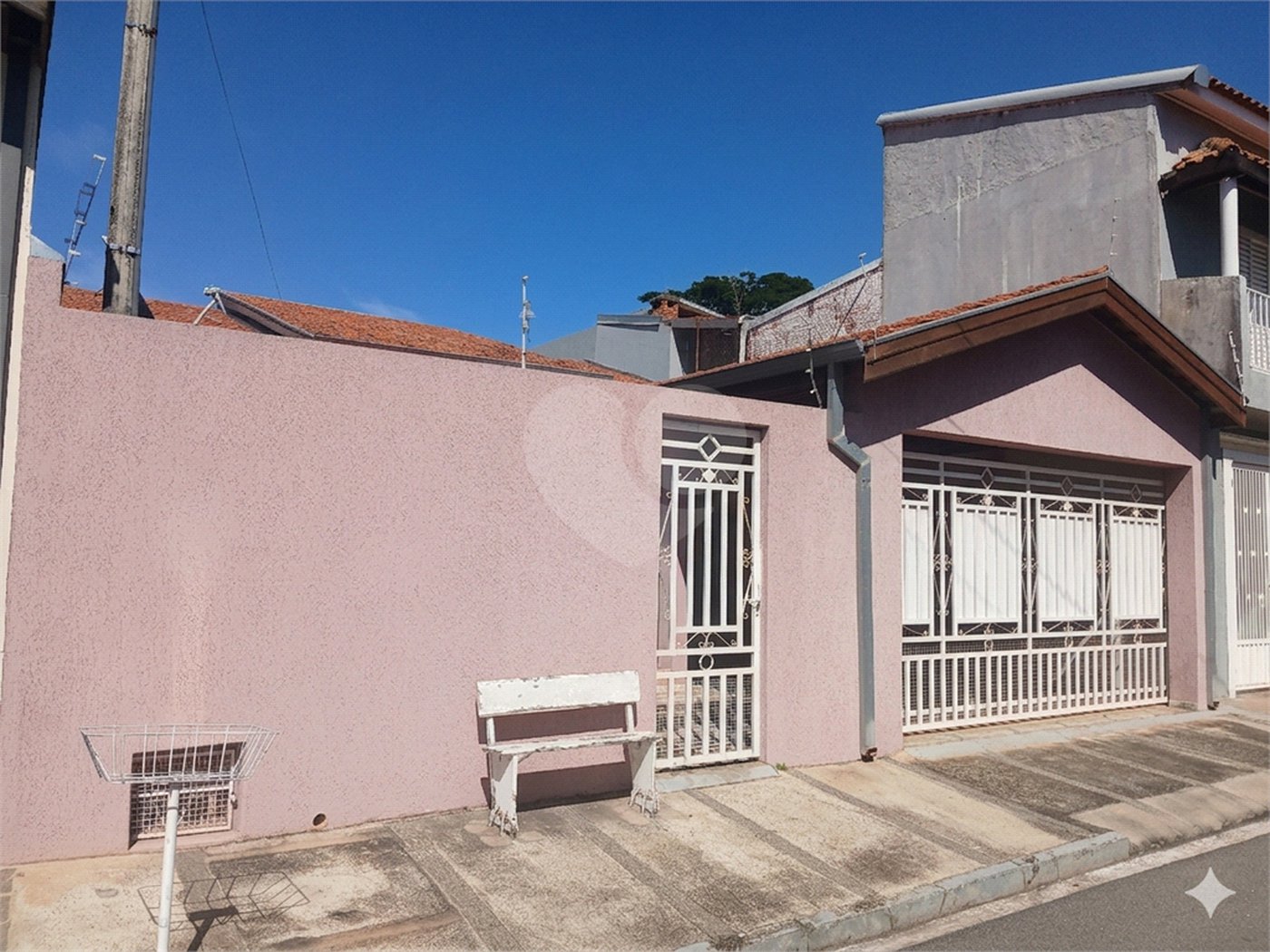 Casa à venda com 2 quartos, sendo 1 suíte, em Jardim Alvorada, Itapetininga, SP