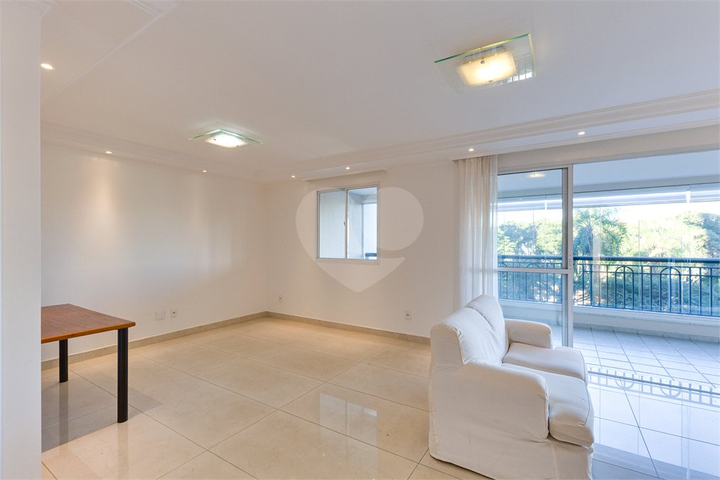 Apartamento à venda com 3 suítes em Alto da Boa Vista, São Paulo, SP