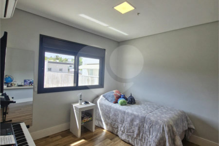 Casa à venda com 5 quartos, sendo 3 suítes, no condomínio Residencial Terras de Vinhedo, Vinhedo - SP