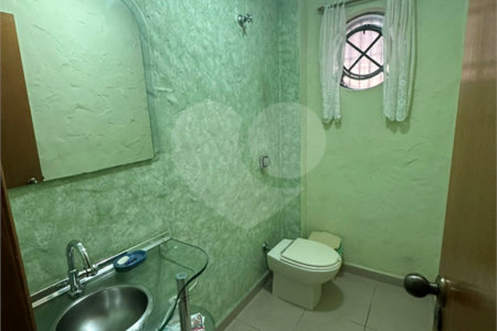 Sobrado à venda com 3 quartos, sendo 1 suíte,  em Jardim Prudência, São Paulo, SP