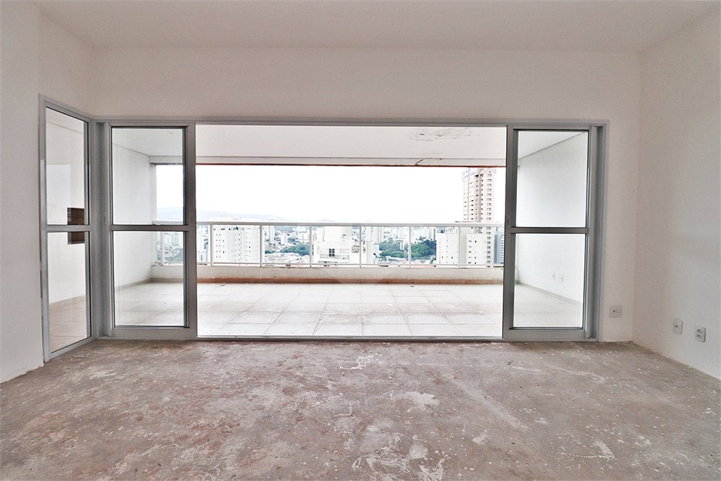 Apartamento à venda com 3 suítes em Santa Teresinha, São Paulo, SP