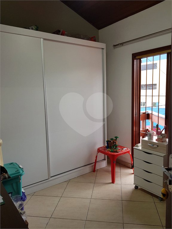 Sobrado à venda com 2 quartos, sendo 1 suíte, em Chácara Jafet, Mogi das Cruzes, SP