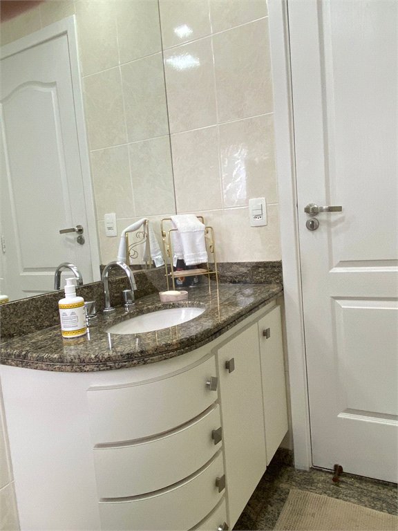 Apartamento à venda com 3 quartos, sendo 1 suíte, em Vila Paulicéia, São Paulo, SP