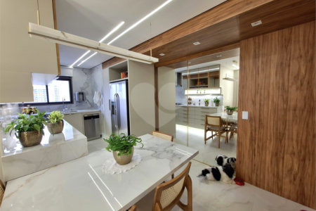 Apartamento à venda com 4 quartos, sendo 2 suítes,  em Chácara Flora, São Paulo, SP