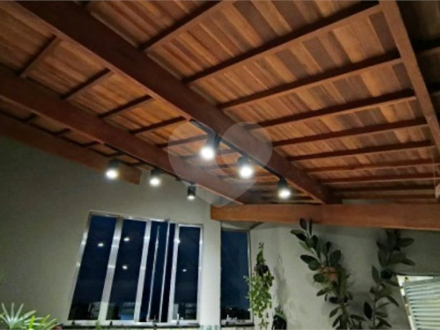 Sobrado à venda com 3 quartos, sendo 1 suíte,  em Tremembé, São Paulo, SP