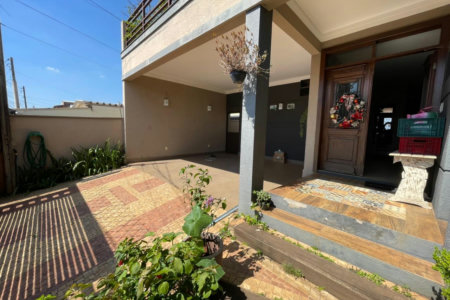 Casa à venda com 3 quartos, sendo 1 suíte, em Jardim Adelaide, Hortolândia, SP