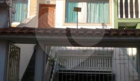 Casa à venda com 2 suítes no condomínio Travessa Nair,3, São Paulo - SP
