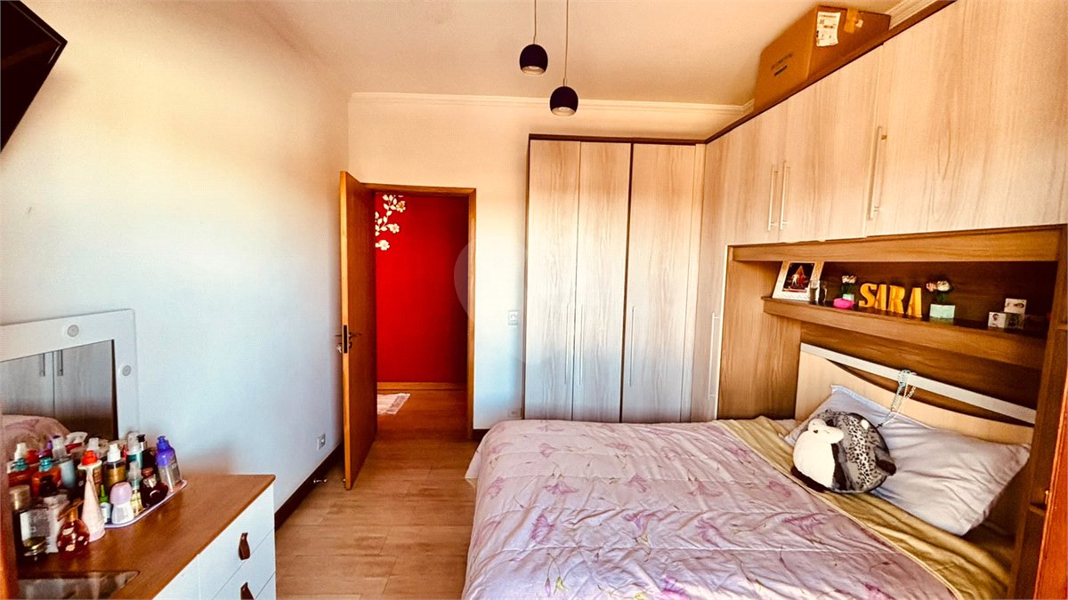 Sobrado à venda com 3 quartos, sendo 1 suíte, em Chácara Recanto Verde, Cotia, SP