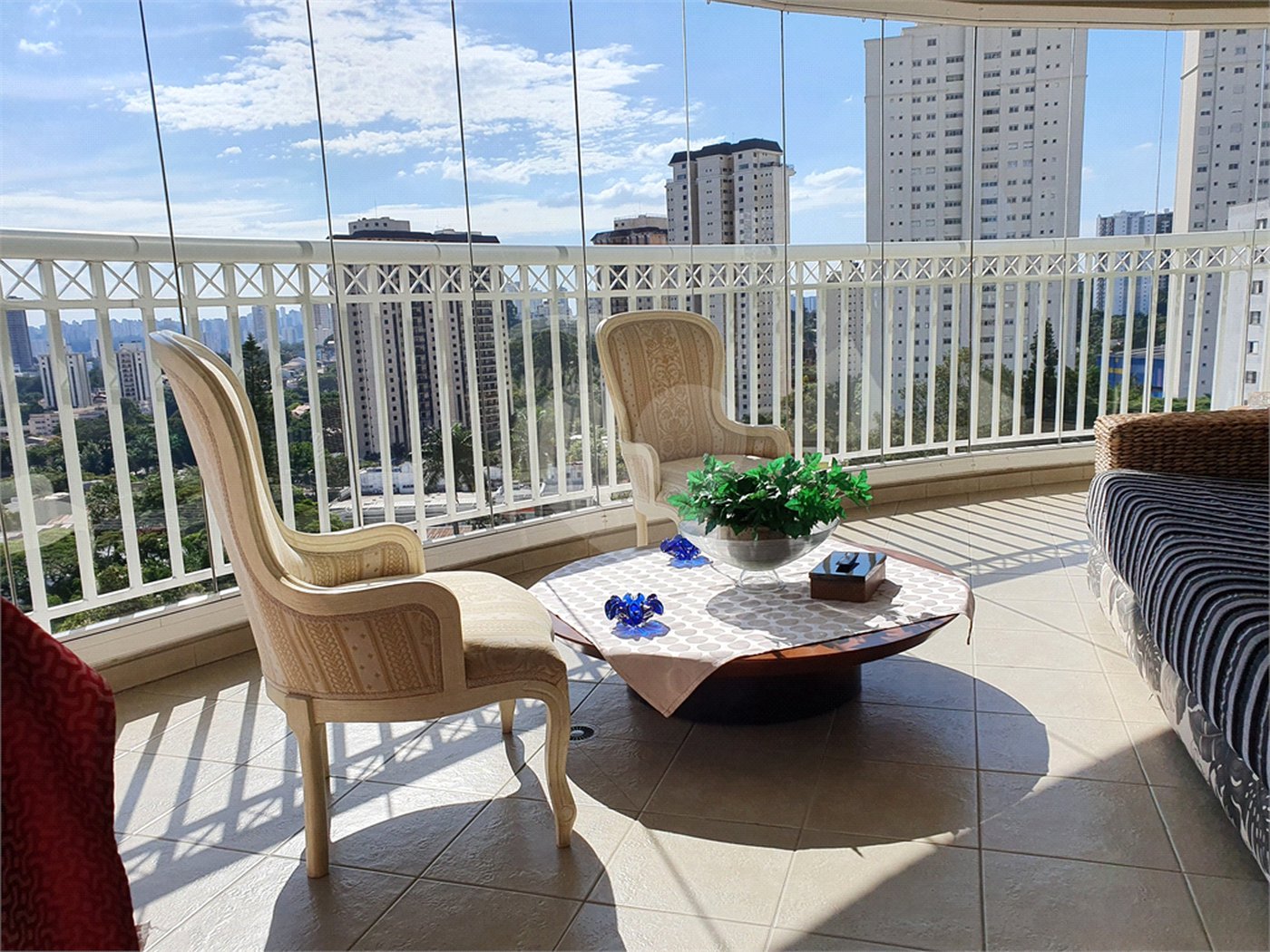 Apartamento à venda com 4 suítes em Jardim Marajoara, São Paulo, SP