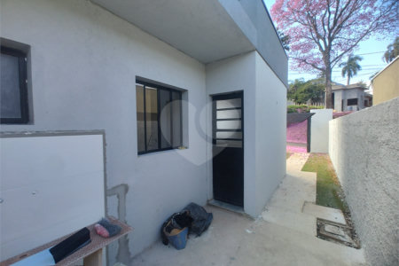 Casa à venda com 2 quartos, sendo 1 suíte, em Jardim Santo Antônio, Atibaia, SP