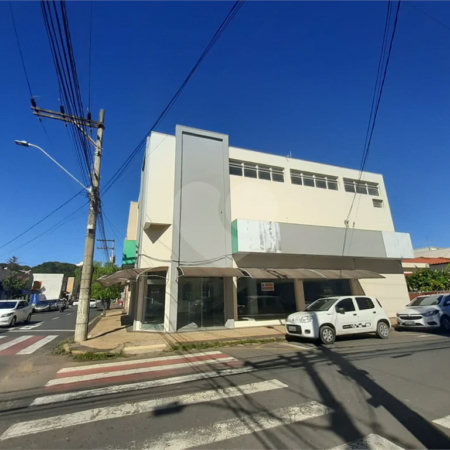 Salão Comercial de Esquina para Locação – Centro de Indaiatuba/SP