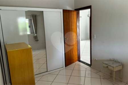 Casa à venda com 8 quartos, sendo 3 suítes,  no condomínio Terras de Santa Rosa, Salto - SP
