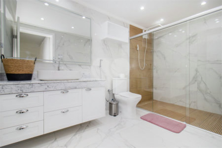 Casa à venda com 4 suítes no condomínio Conde D Eu, São Paulo - SP