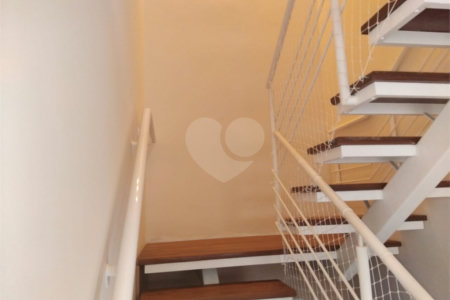 Casa à venda com 4 quartos, sendo 1 suíte,  no condomínio Vivaldi, Mogi das Cruzes - SP