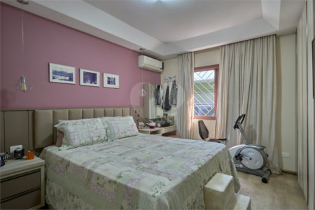 Casa Térrea à venda com 3 suítes em Granja Julieta, São Paulo, SP